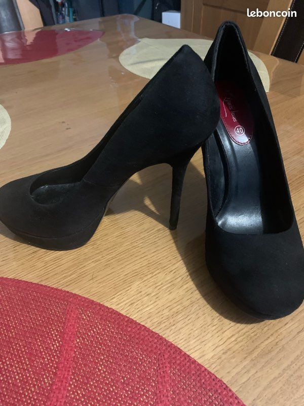 ☆☆ Escarpins noirs à plateforme Paris Texas - Taille 40 en TBEG ☆☆ (image 1)