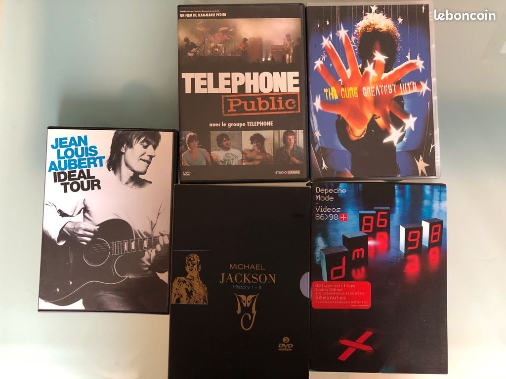 Lot de 5 DVD Musicaux Depeche Mode Aubert M. Jackson The Cure Bon état (image 1)