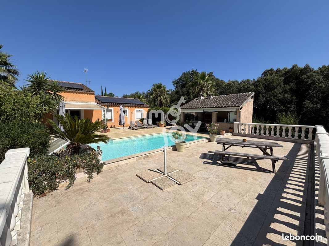 Maison 5 pièces 138 m² · à Fréjus · 138 m² · 649 000 €