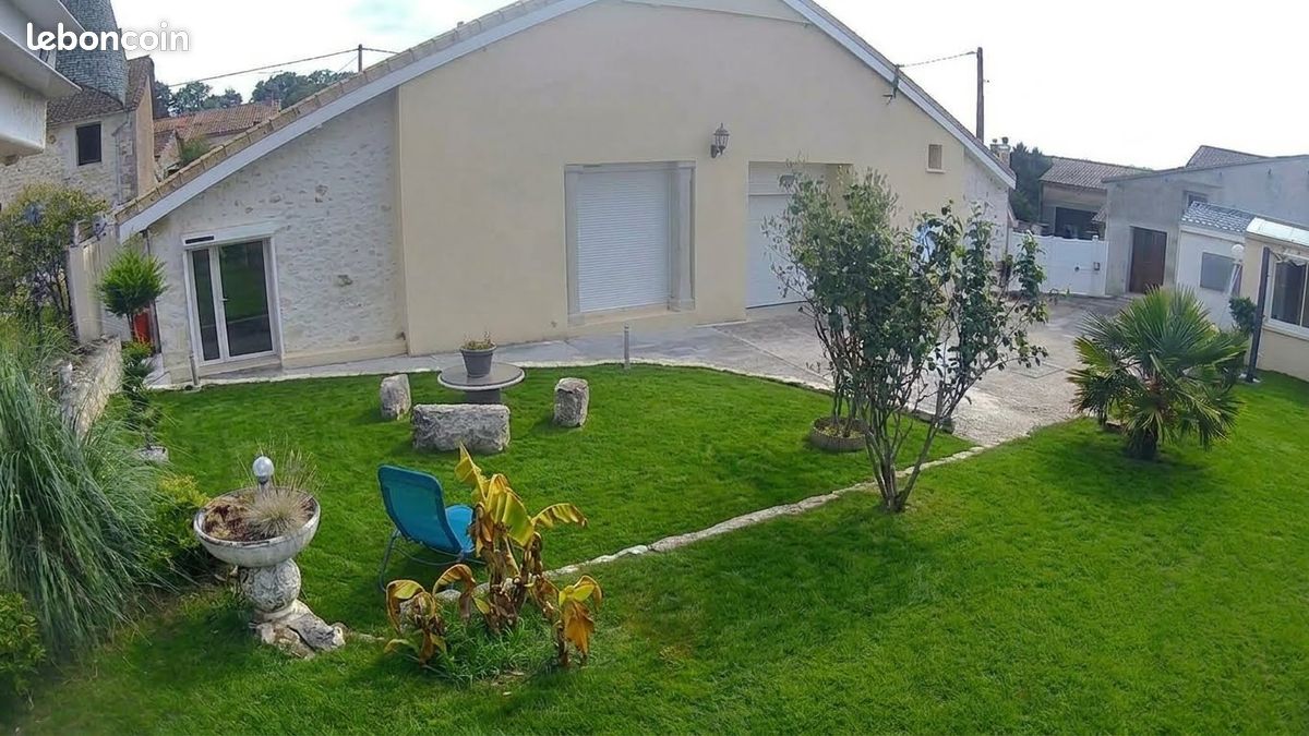 Maison 7 pièces 200 m² · à Chasseneuil-sur-Bonnieure · 200 m² · 240 000 €