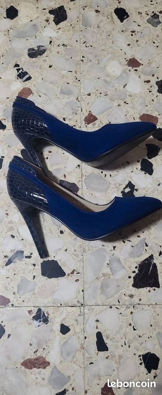 Paire de talons 10 cm taille 37 (image 2)