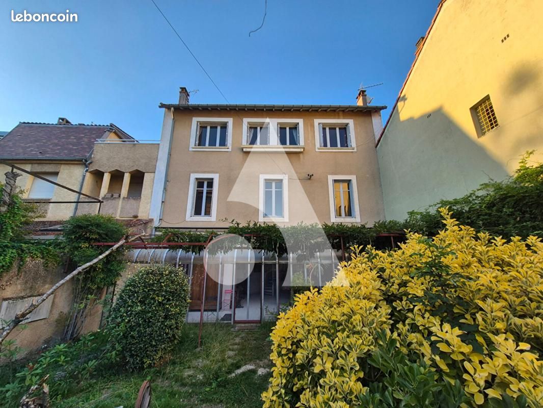 Maison 10 pièces 270 m² · à Cahors · 270 m² · 347 000 €