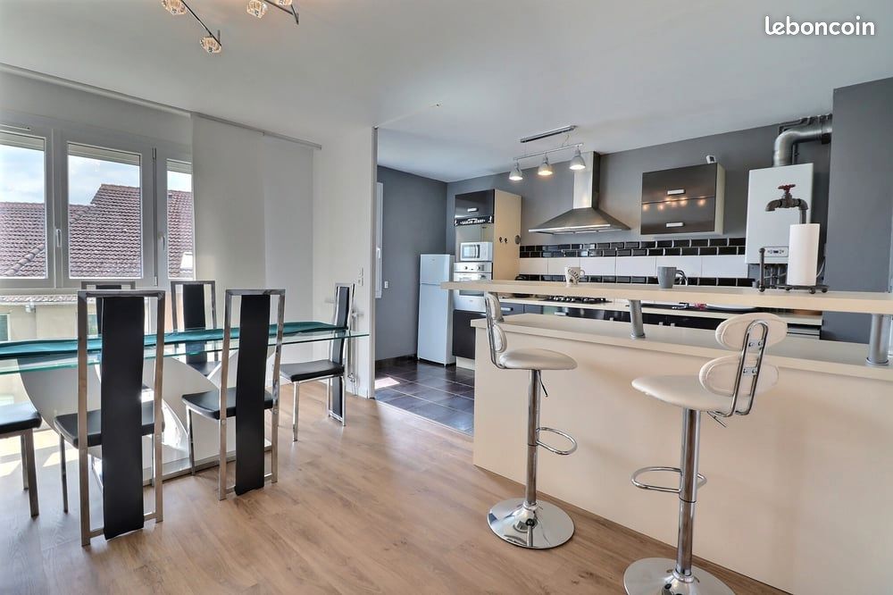 Appartement 5 pièces 90 m² · à Troyes · 90 m² · 900 €