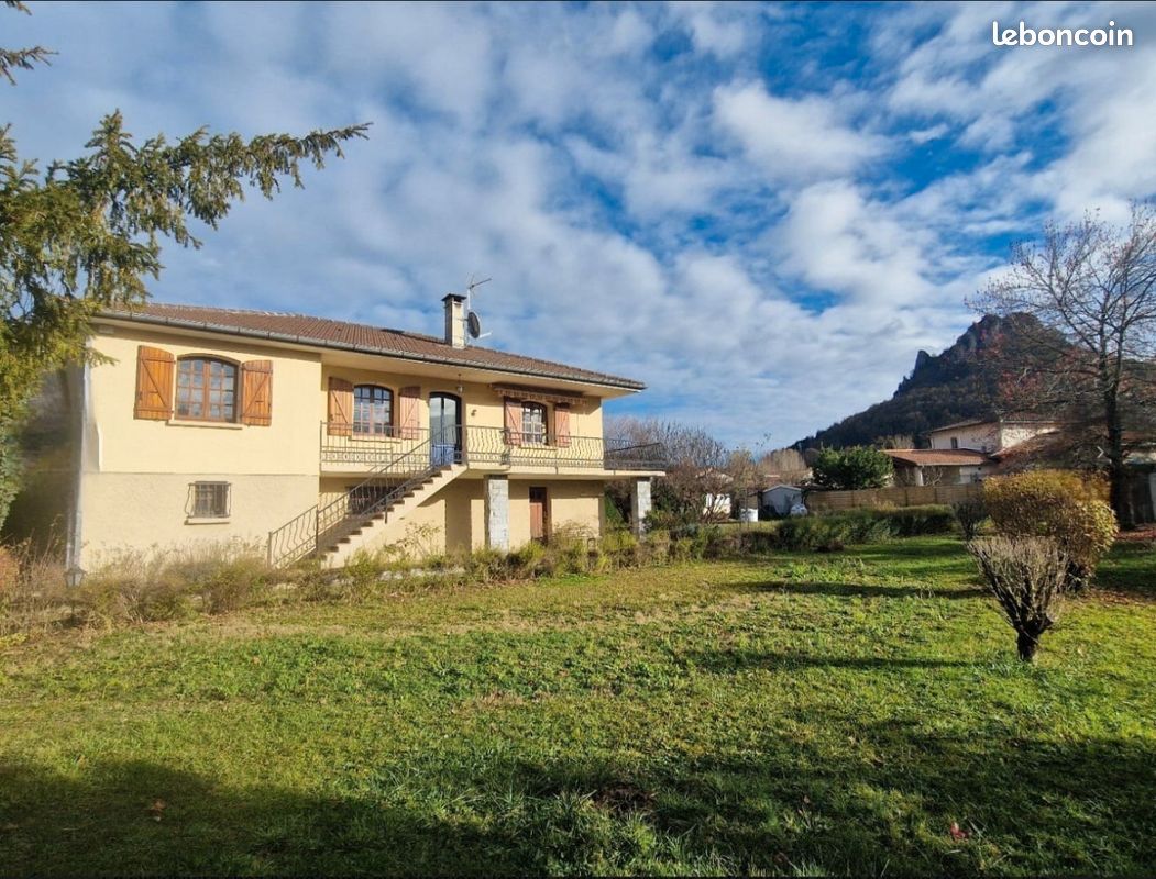 Maison 6 pièces 1316 m² · à Montgailhard · 1 316 m² · 275 000 €