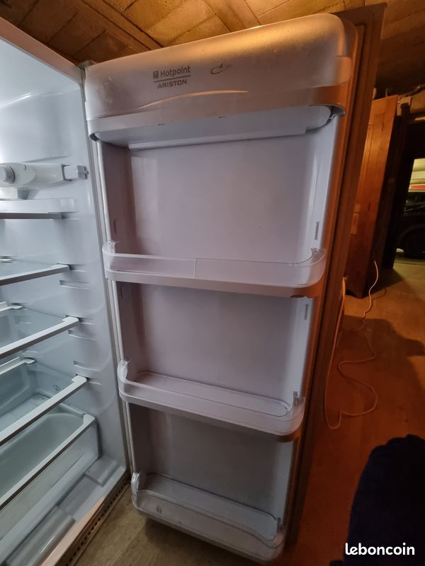 Réfrigérateur HOTPOINT BS 2321 EU - Encastrable 220L (image 4)