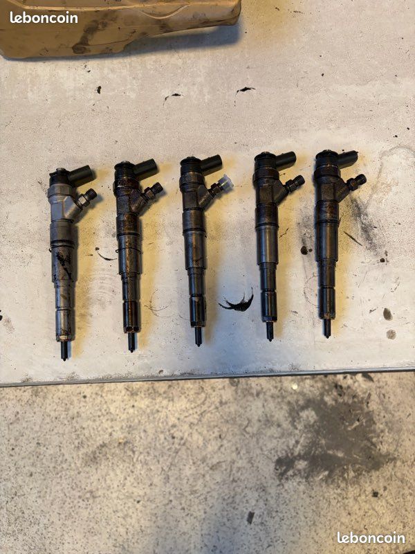 Injecteur M57 / M47 - 0445110131 (image 1)