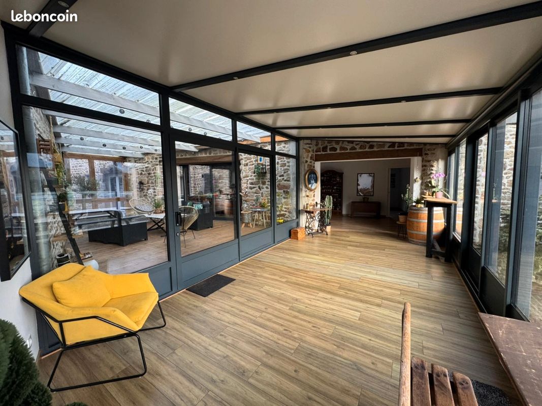 Maison 8 pièces 216 m² · à Ciral · 216 m² · 245 000 €
