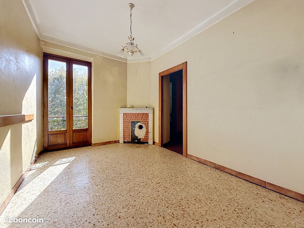 Maison 4 pièces 70 m² · à Bagnols-en-Forêt · 70 m² · 180 000 €