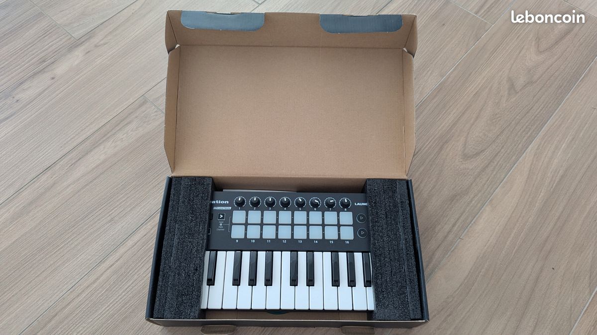 Novation Launchkey Mini MK1 – Clavier maître MIDI 25 touches + boîte (image 2)