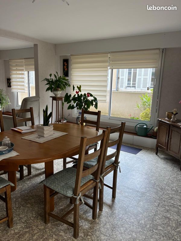 Appartement 5 pièces 108 m² · à Moulins · 108 m² · 800 €