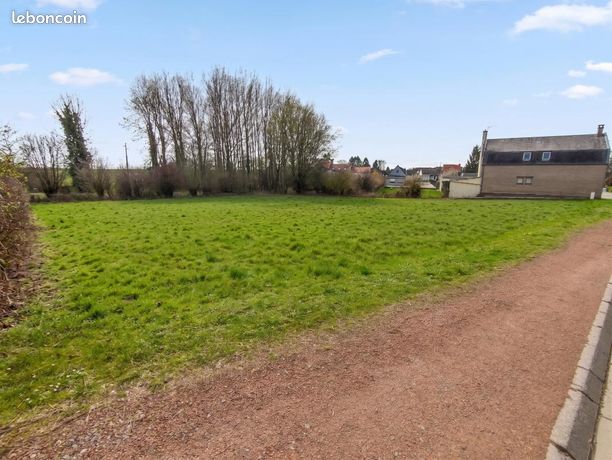 Terrain 1 049 m² Elincourt