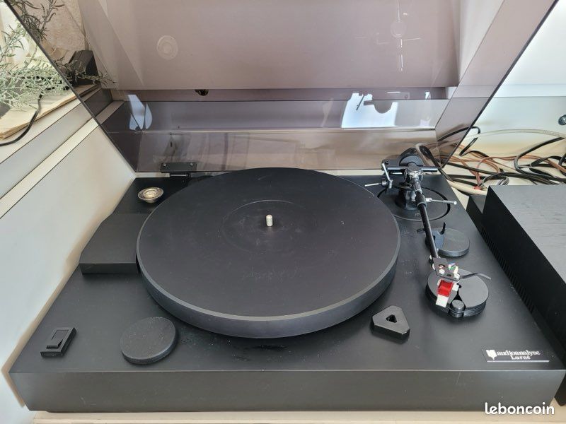 Test platine vinyle AT-LP5 : le savoir-faire Audio-Technica sur un plateau