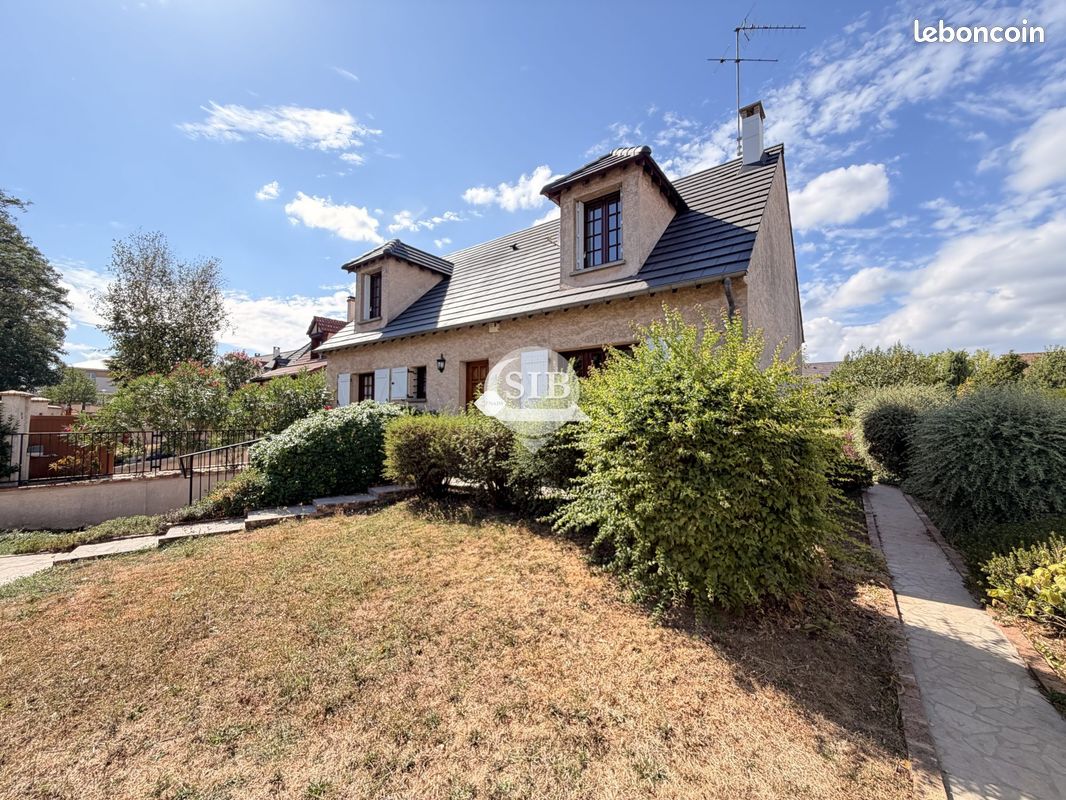 Maison 5 pièces 127 m² · à Ballainvilliers · 127 m² · 389 000 €