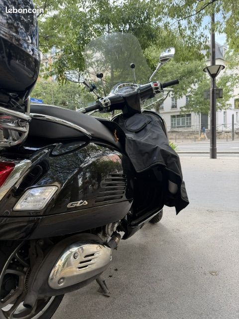 Piaggio VESPA GTS 125 GARANTIE 3 MOIS EN BON ETAT NOIR BRI (image 4)