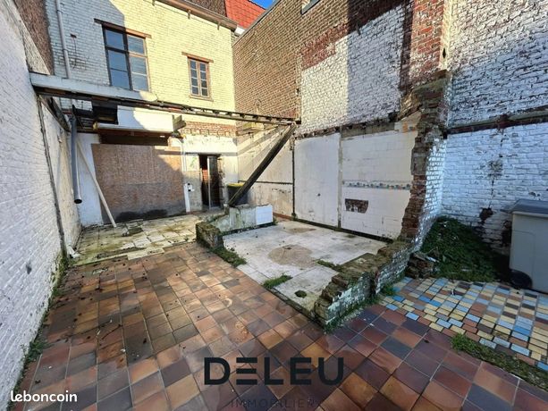 https://img.leboncoin.fr/api/v1/lbcpb1/images/60/e1/4e/60e14ee8bc0ee3b9dbf1696186d7a2b073b37b7c.jpg?rule=ad-image