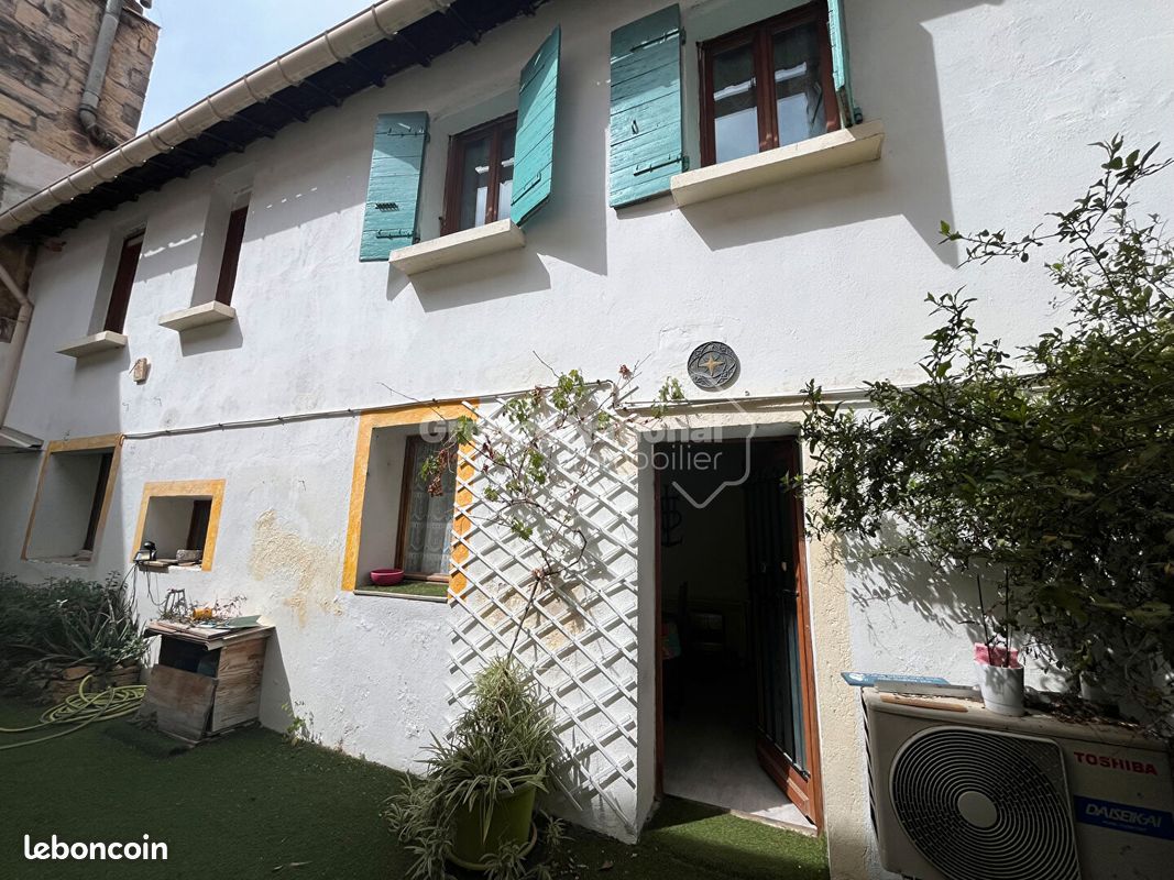 Local commercial 6 pièces 108 m² · à Beaucaire · 108 m² · 140 000 €