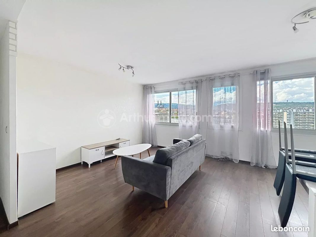 Appartement 3 pièces 68 m² · à Clermont-Ferrand · 68 m² · 890 €/mois