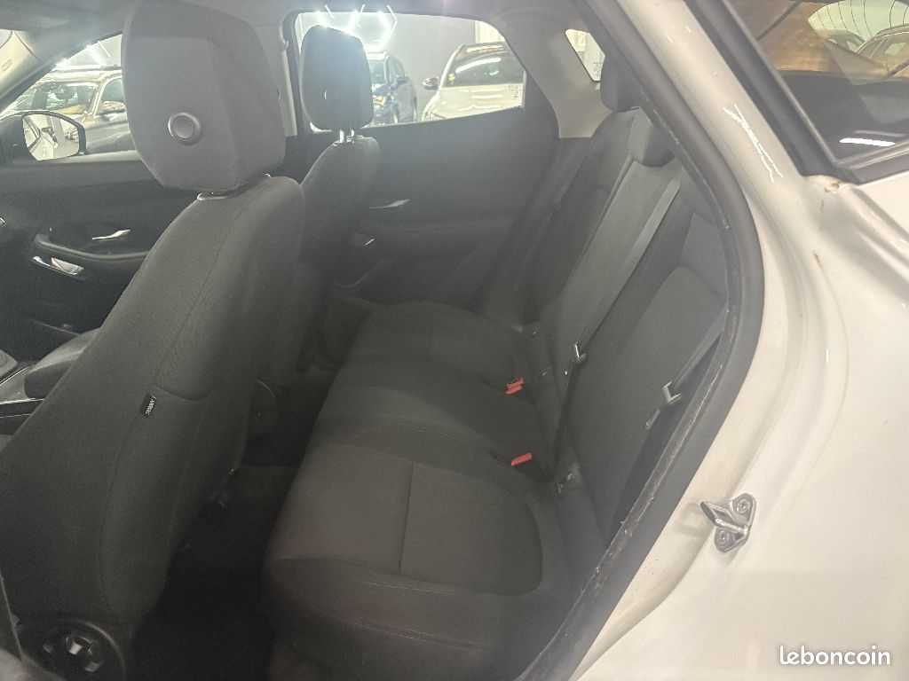 Jaguar E-PACE 2.0 D - 150 ch AWD BVM (image 8)