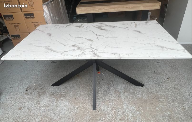 Table de salle a mangé avec effet marbre (image 5)