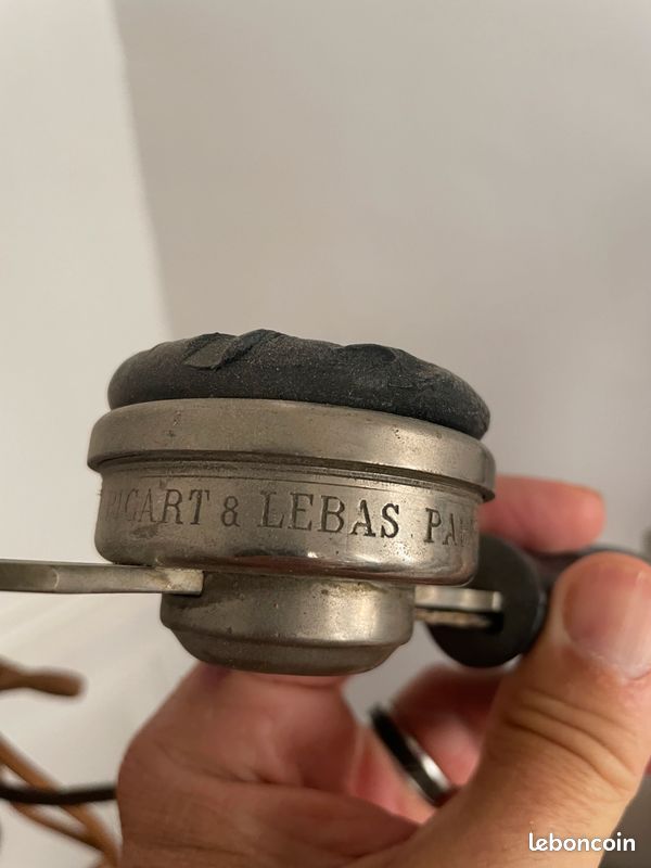 Téléphone trés ancien (image 3)