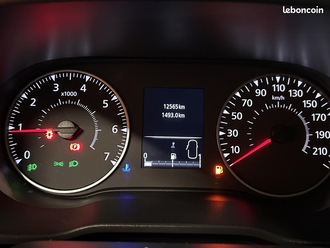 Dacia Duster BluedCi 115 4x4 EXPRESSION *SIEGES CHAUFFANTS + RADAR RECUL (image 16)