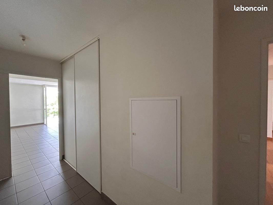 Appartement a louer saint-pierre-des-corps - 4 pièce(s) - 107 m2 - Surfyn