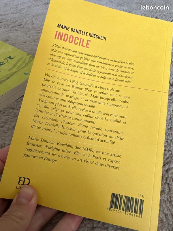 Livre roman (image 1)
