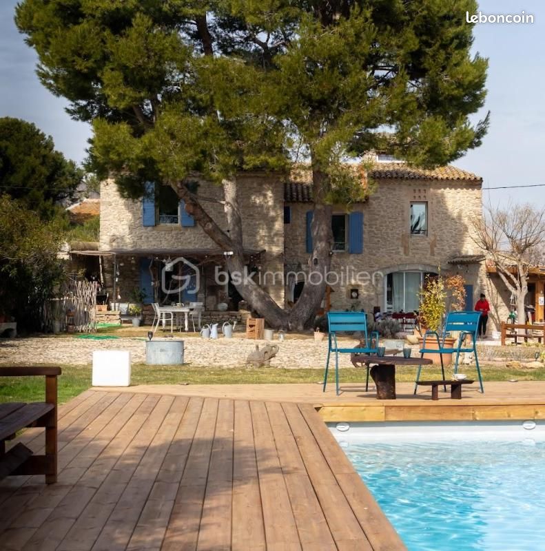 Maison 6 pièces 220 m² · à Pélissanne · 220 m² · 990 000 €