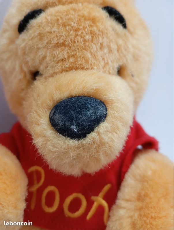 Lot 2 peluches Winnie l’Ourson Disney 30 cm et 23 cm (image 5)
