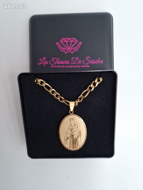 Collier Vierge Marie Médaille Ovale De Nacre Symbole De Foi Et De Protection Plaqué OR 750 3 Microns BELLE COMME VENUS