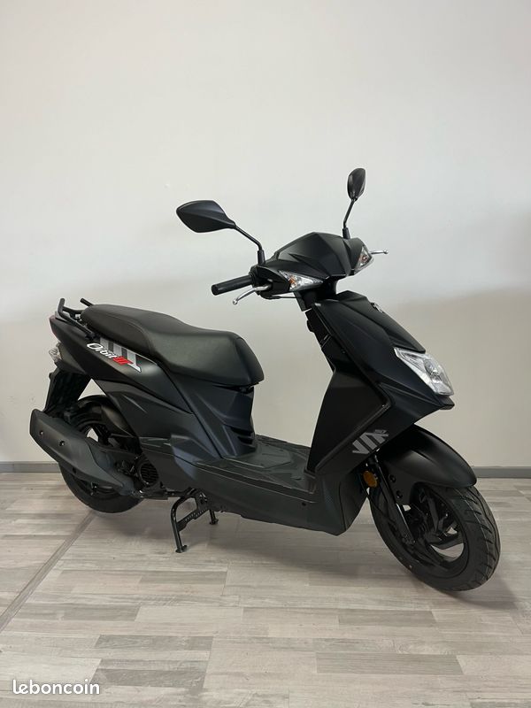 Scooter sym orbit 50 (79/mois) Motos