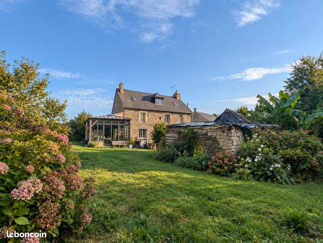Maison 7 pièces 192 m² · à Saint-Guinoux · 192 m² · 495 000 €