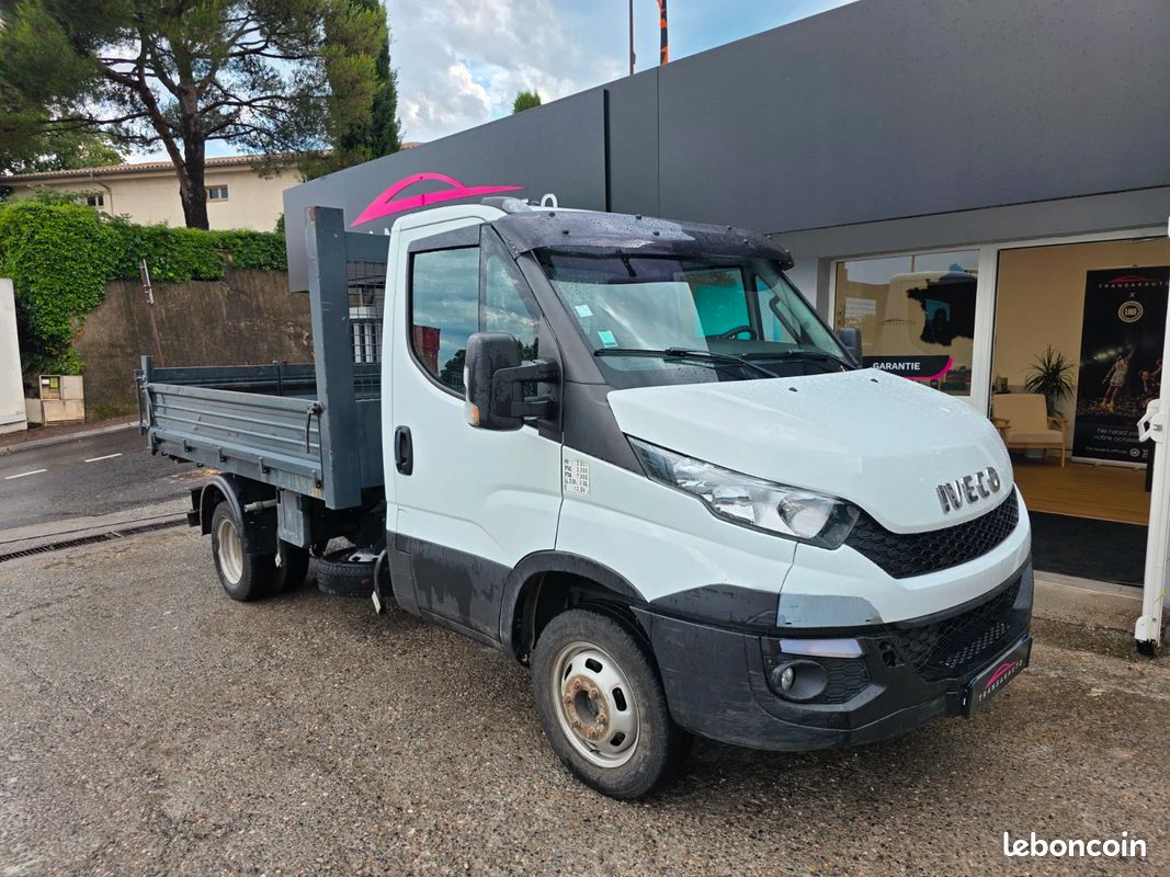 IVECO DAILY VI 35c15 POLYBENNE AMPLIROLL 146ch / TVA Récupérable / Factures entretien / Avec Benne / Climatisation / Régulateur (image 1)