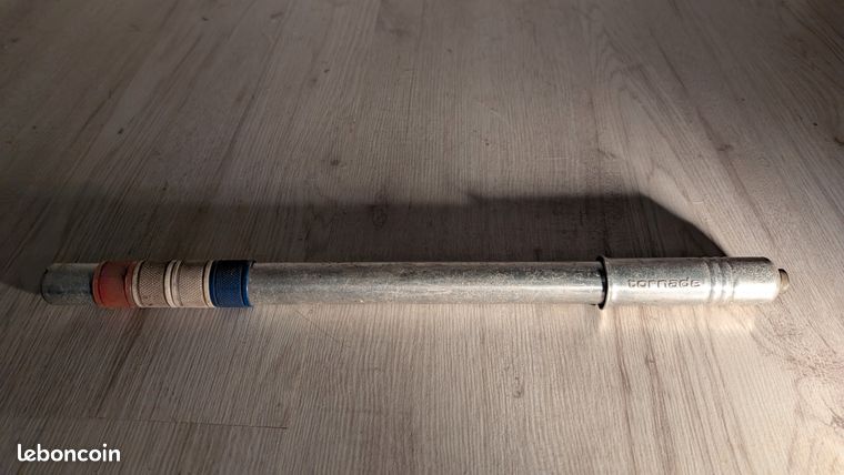 Pompe à Vélo Vintage TORNADE - Bon état, Fabrication Française