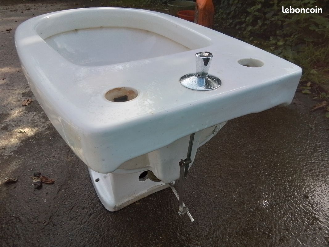 Vends lavabo et sa colonne, un bidet, le tout en bon état (image 3)