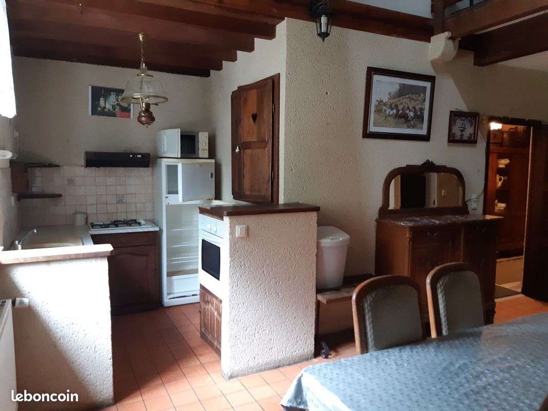 Appartement 2 pièces 45 m² · à Saint-Hilaire-du-Harcouët · 45 m² · 420 €