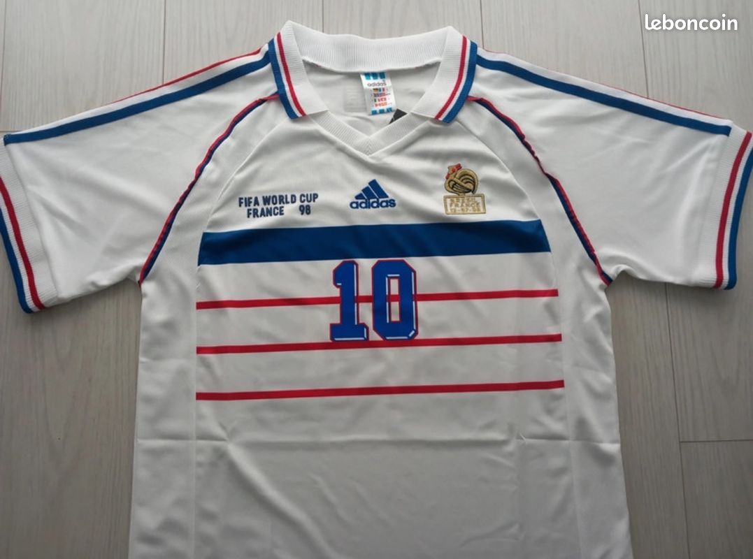 Comment reconnaitre un faux maillot de l'équipe de France 1998? - Back