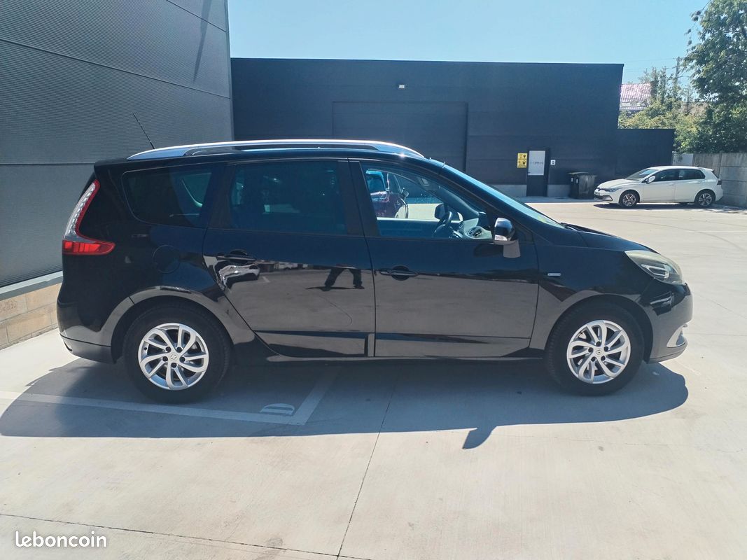 RENAULT GRAND SCENIC 1.5 DCI 110 CV BOITE AUTO Premiere main (image 3)
