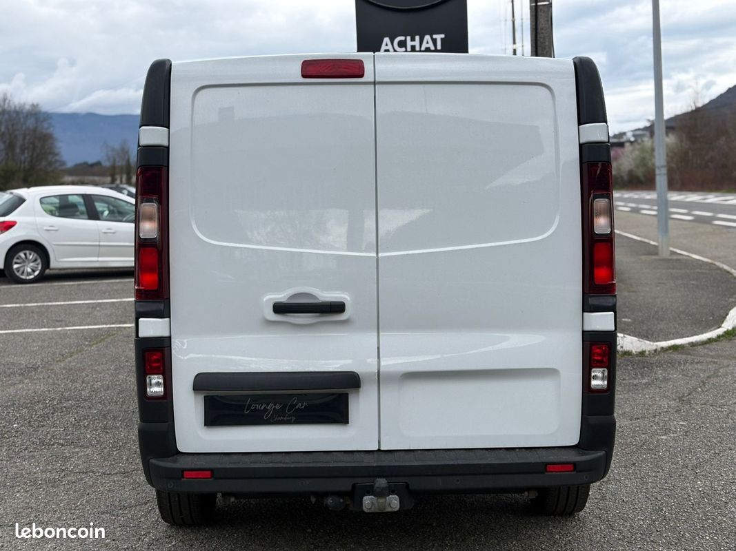 Renault trafic cabine approfondie l2h1 1200 kg dci 170 grand confort (image 6)