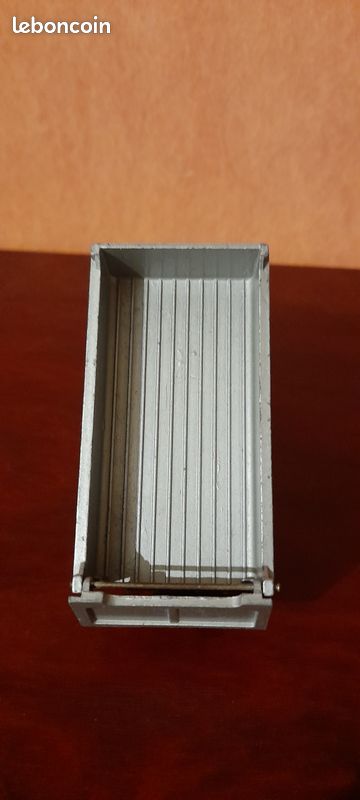 DINKY TOYS ANCIEN 1/43 #33 SIMCA CARGO