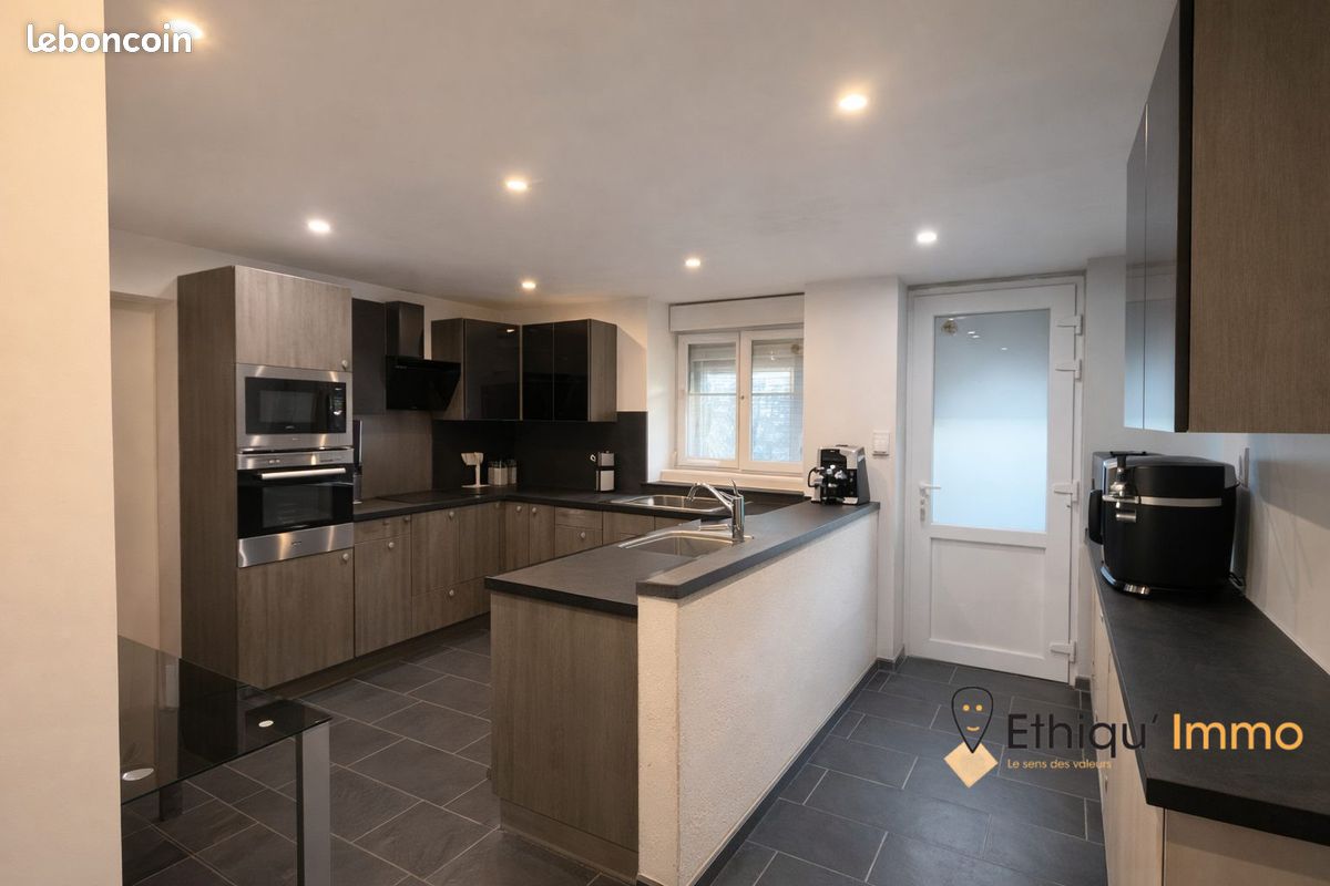 Maison 4 pièces 131 m² · à Mertrud · 131 m² · 99 000 €