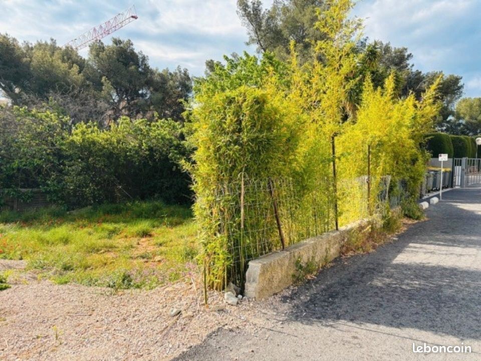 Terrain 425 m² Bandol · 315 000 €