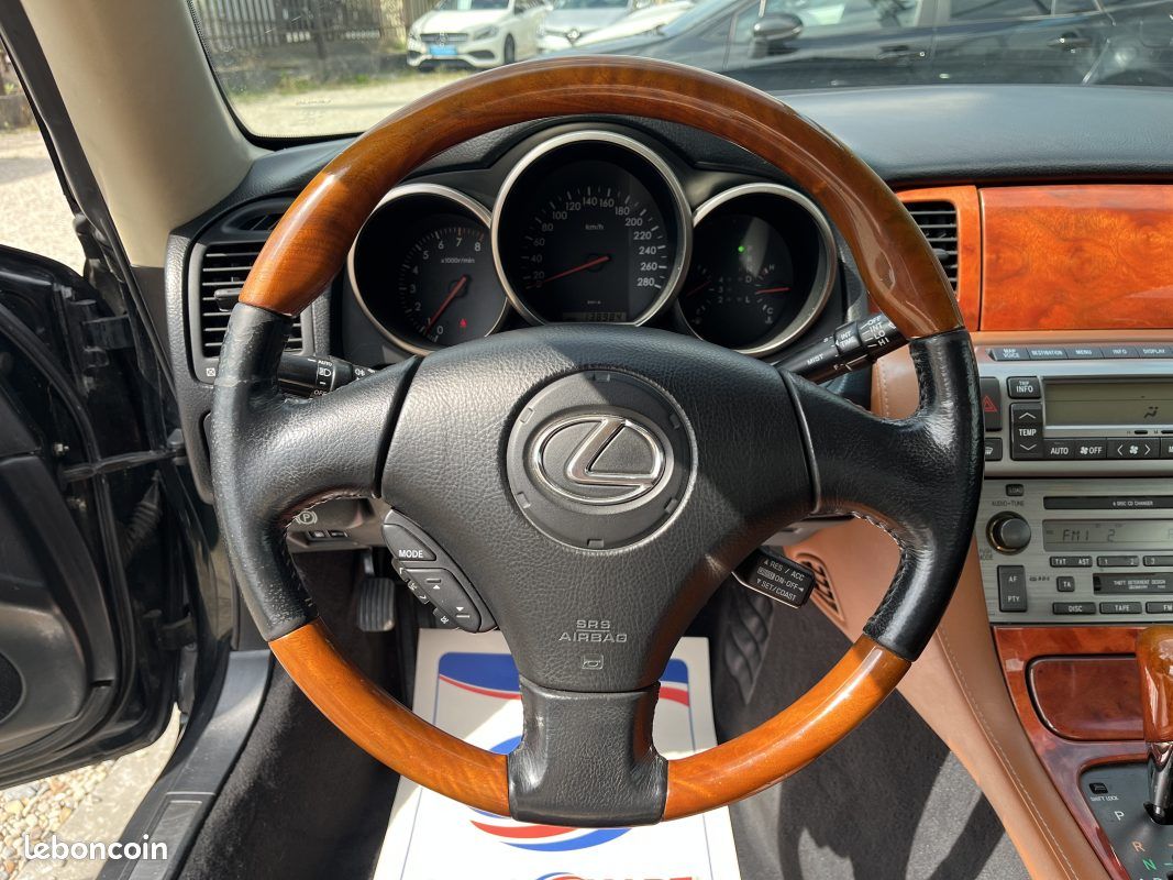 LEXUS SC430 4.3 V8 286ch Cabriolet 01/2002 (image 11)