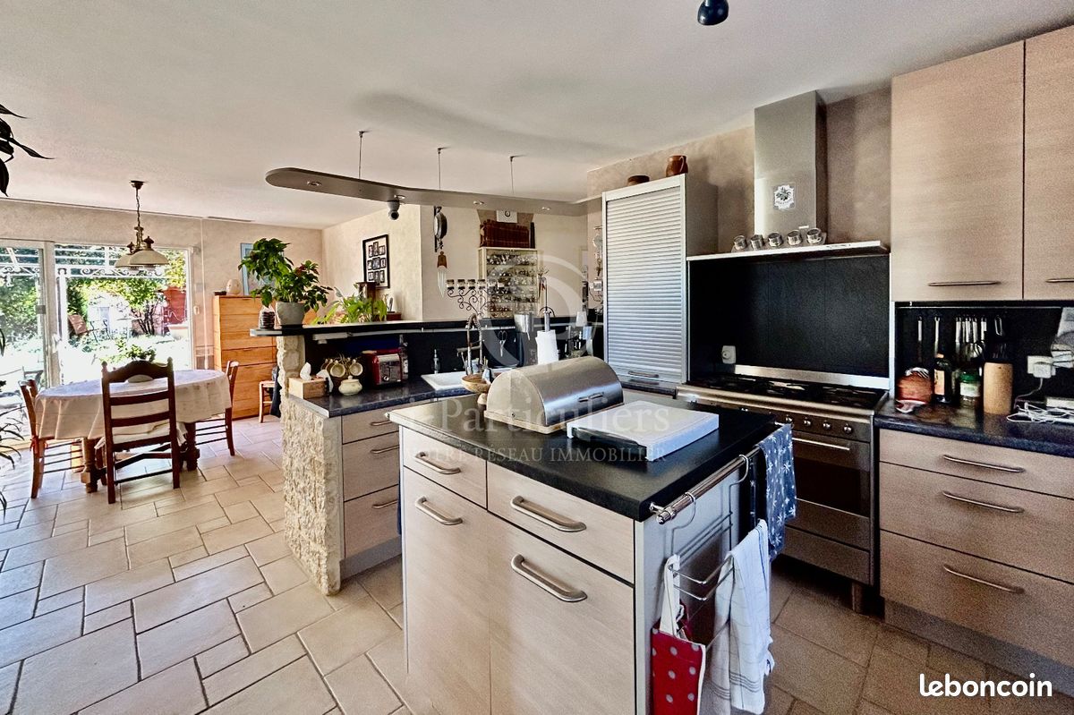 Maison 6 pièces 112 m² · à Marsanne · 112 m² · 420 000 €