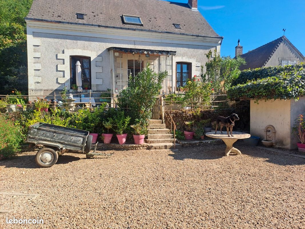 Maison 6 pièces 180 m² · à Cangey · 180 m² · 240 000 €