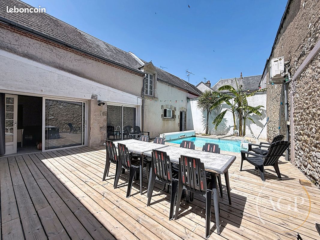 Maison 8 pièces 280 m² · à Jargeau · 280 m² · 499 200 €