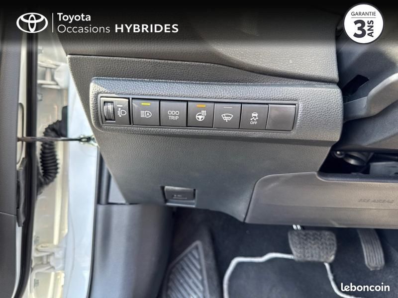 Toyota Corolla 1.8 140ch Design Pack Confort MY24 (image 17)