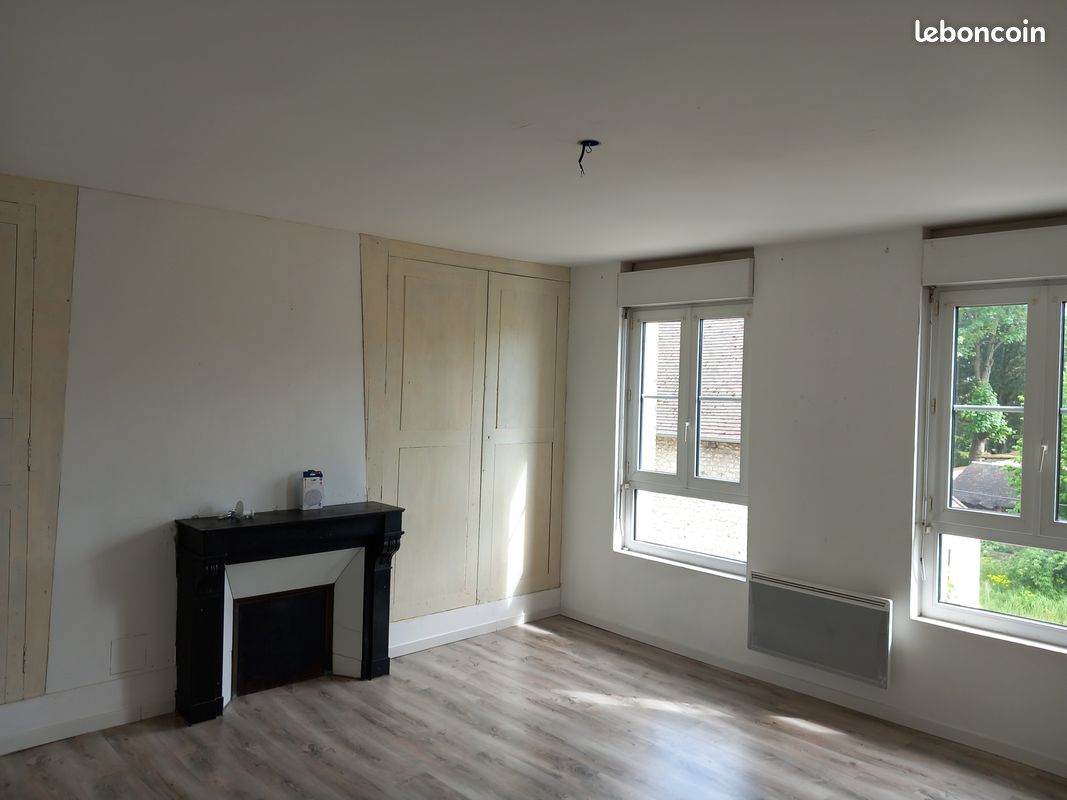 Appartement 3 pièces 75 m² · à Pont-de-l'Arche · 75 m² · 765 €