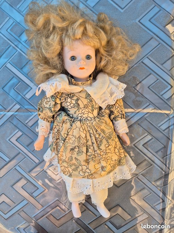 Poupée porcelaine (image 11)