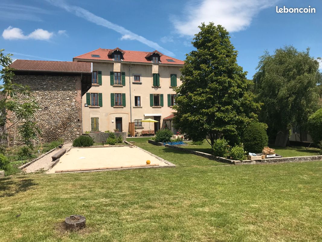 Appartement T2 (46m2) avec terrain commun (2200m2) - Locations